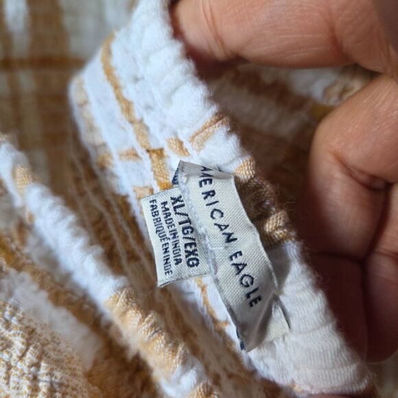 LIKE NEW AMERICAN EAGLE SMOCKER HALTER CROP TOP SIZE XL - Picture 9 of 12